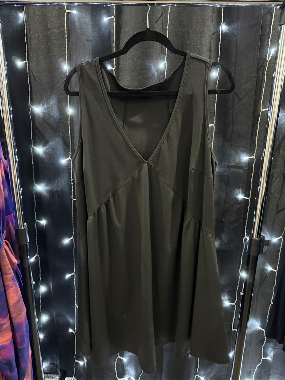 SHEIN Black Sleeveless V-Neck Mini Dress